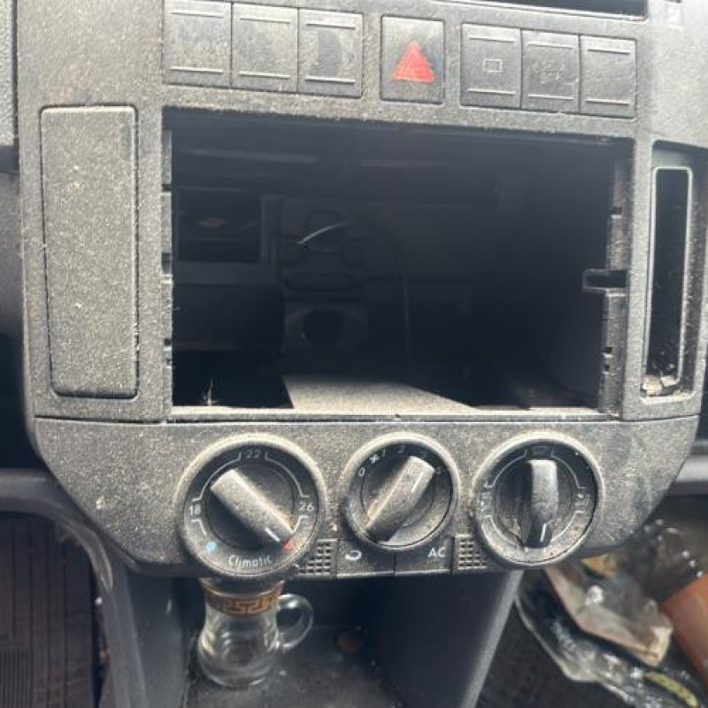 Attache ceinture avant droit VOLKSWAGEN POLO 4 Photo n°18