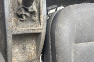 Attache ceinture avant droit VOLKSWAGEN POLO 4