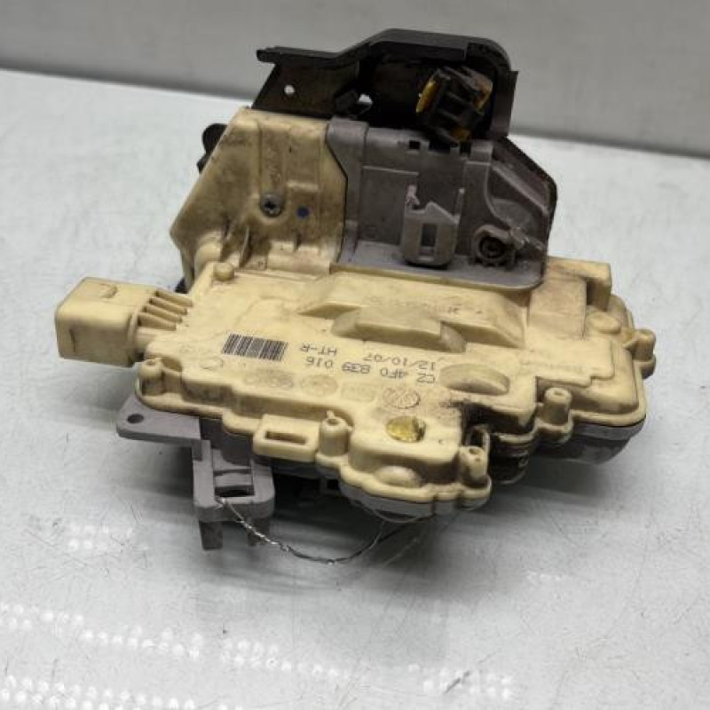 Serrure arriere droit AUDI A3 2 Photo n°2