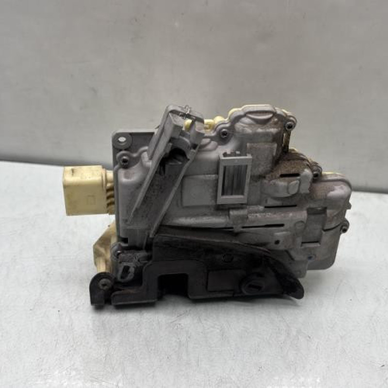 Serrure arriere droit AUDI A3 2 Photo n°3