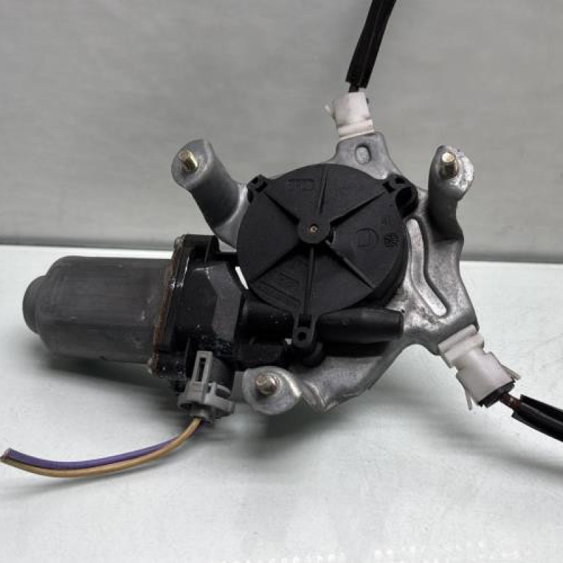 Leve vitre electrique avant droit RENAULT CLIO 2 Photo n°4