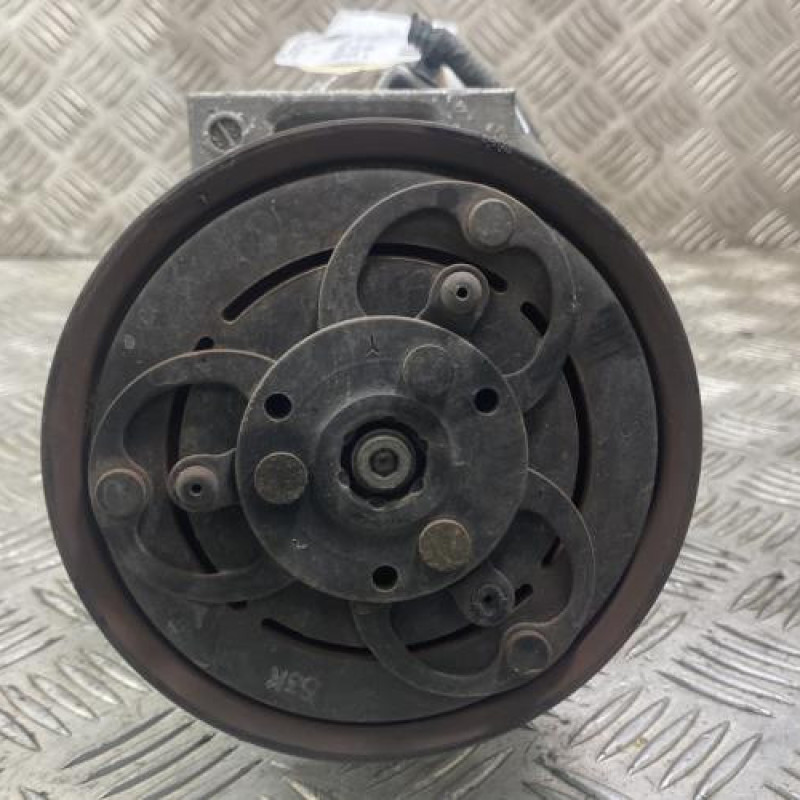 Compresseur clim RENAULT CLIO 4 Photo n°1