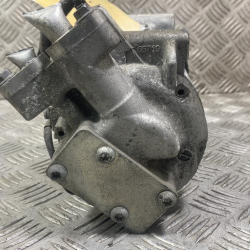Compresseur clim RENAULT CLIO 4 Photo n°4