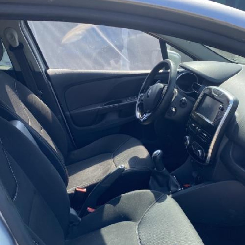 Compresseur clim RENAULT CLIO 4 Photo n°12