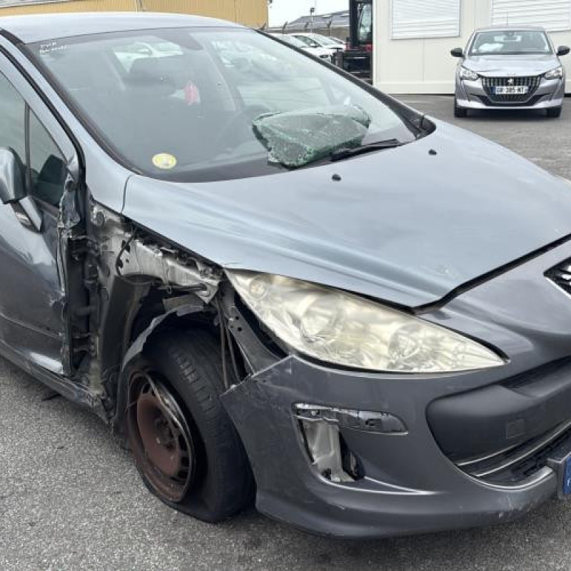 Feu arriere stop central PEUGEOT 308 1 Photo n°5