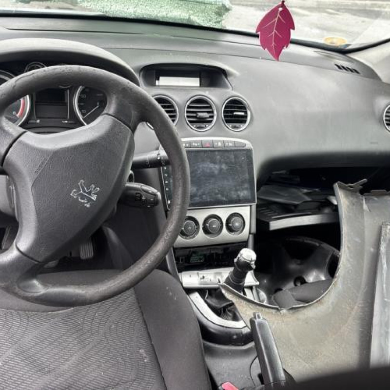 Feu arriere stop central PEUGEOT 308 1 Photo n°17