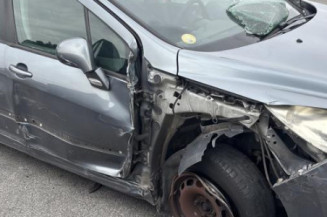 Serrure avant gauche PEUGEOT 308 1