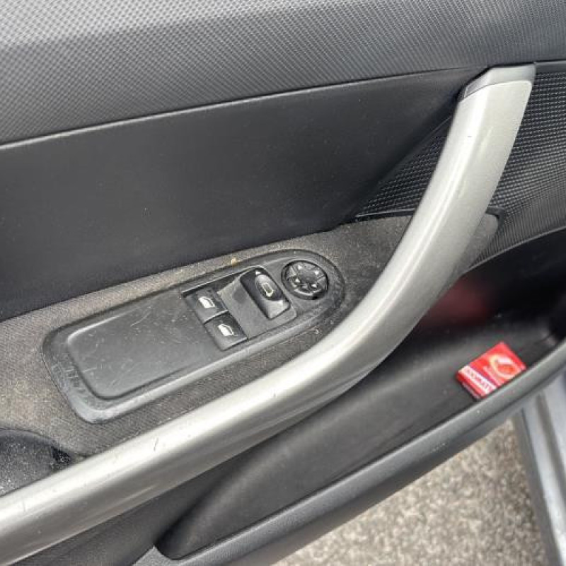 Serrure avant gauche PEUGEOT 308 1 Photo n°15