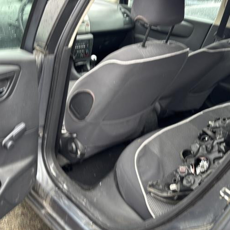 Compteur CITROEN C4 1 Photo n°15