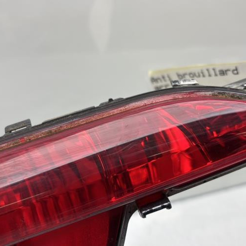 Anti brouillard arriere PEUGEOT 208 1 Photo n°3