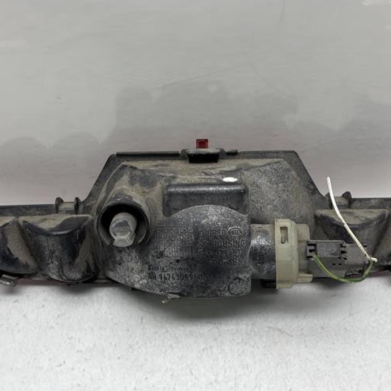 Anti brouillard arriere PEUGEOT 208 1 Photo n°4