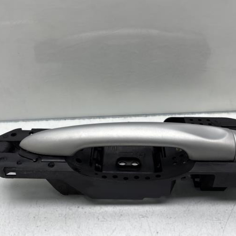 Poignee porte arriere droit RENAULT SCENIC 3 Photo n°1