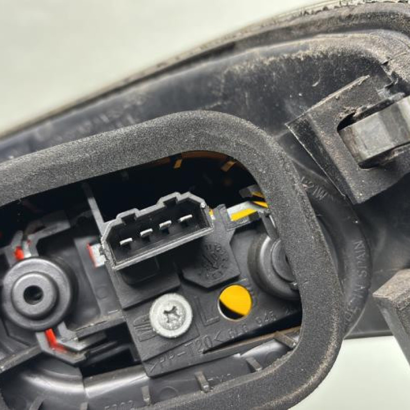 Feu arriere principal gauche (feux) SEAT IBIZA 3 Photo n°3