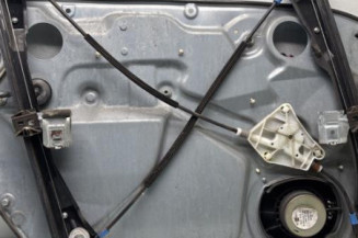 Leve vitre electrique avant droit SEAT IBIZA 3