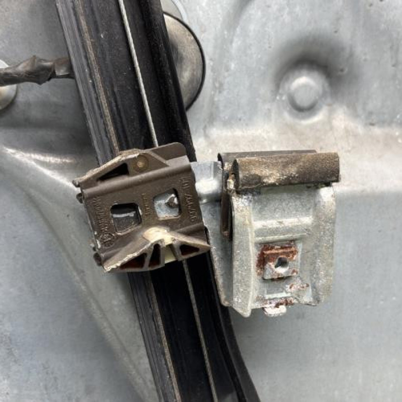Leve vitre electrique avant droit SEAT IBIZA 3 Photo n°5