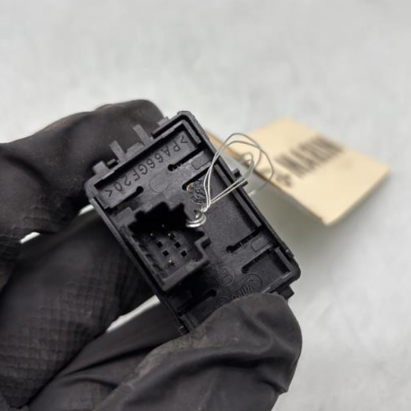 Interrupteur de leve vitre arriere gauche RENAULT LAGUNA 3 Photo n°3