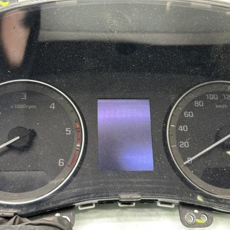 Compteur HYUNDAI I 20 2 Photo n°2