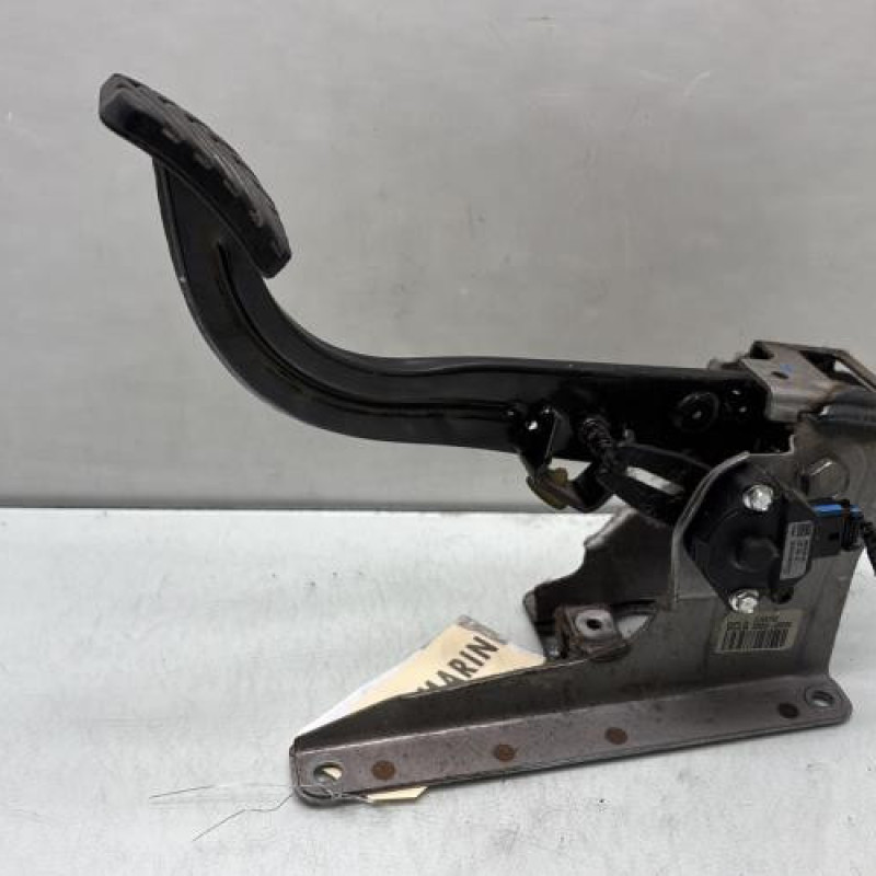 Pedale d'embrayage HYUNDAI I 20 2 Photo n°1