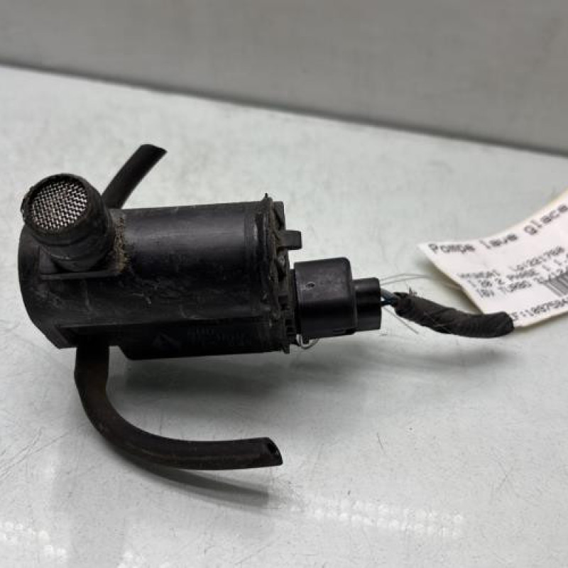 Pompe lave glace avant HYUNDAI I 20 2 Photo n°4