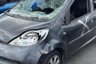 Leve vitre electrique avant gauche PEUGEOT 107