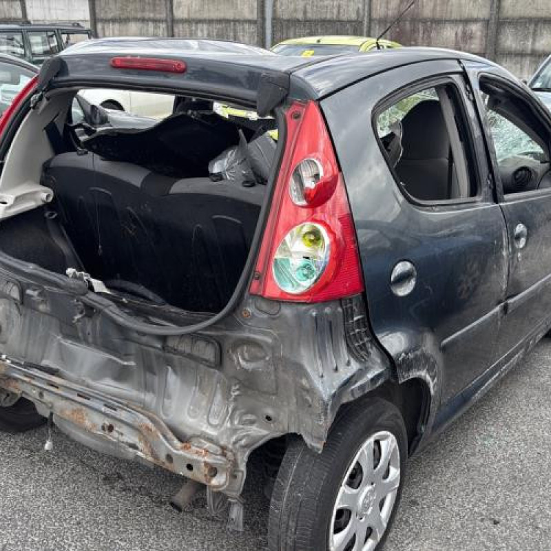 Leve vitre electrique avant gauche PEUGEOT 107 Photo n°6