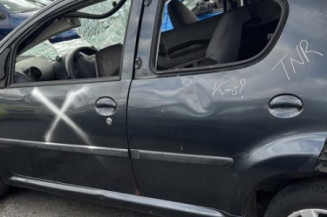 Leve vitre electrique avant gauche PEUGEOT 107