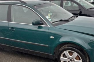Feu arriere principal droit (feux) VOLKSWAGEN PASSAT 4