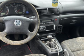 Feu arriere principal droit (feux) VOLKSWAGEN PASSAT 4