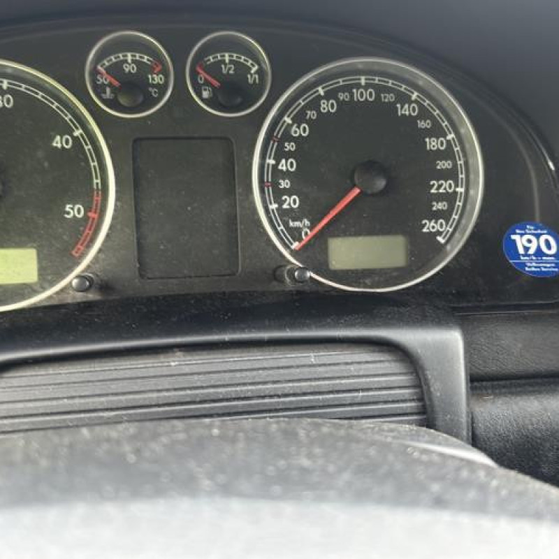 Feu arriere principal droit (feux) VOLKSWAGEN PASSAT 4 Photo n°19