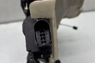 Serrure avant droit VOLKSWAGEN PASSAT 4