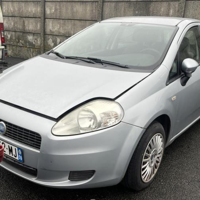Plage arriere FIAT GRANDE PUNTO Photo n°10