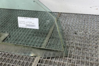 Vitre avant droit VOLKSWAGEN GOLF 4