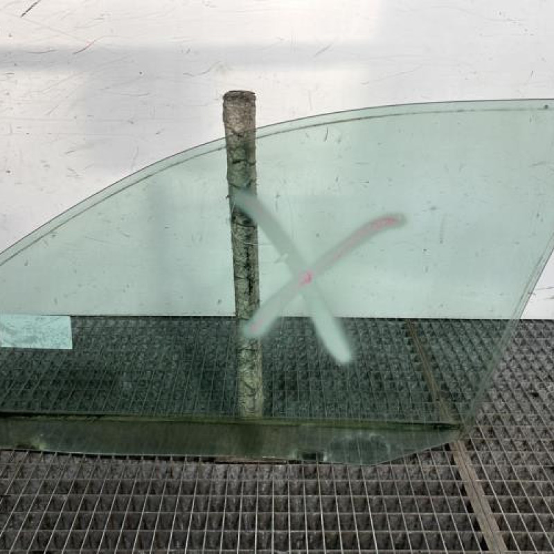 Vitre avant droit VOLKSWAGEN GOLF 4 Photo n°4
