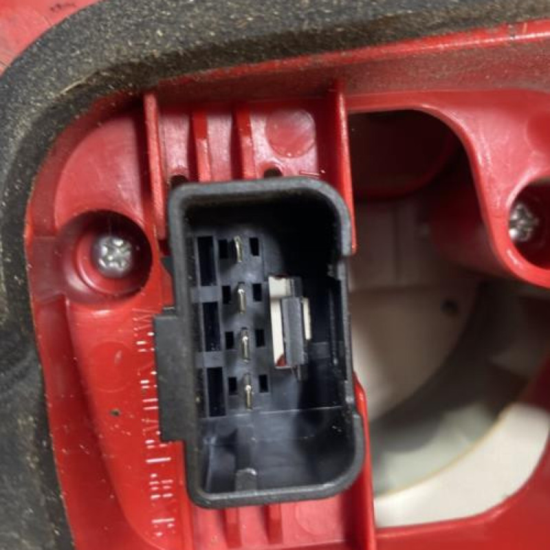 Feu arriere principal droit (feux) VOLKSWAGEN PASSAT 5 Photo n°4
