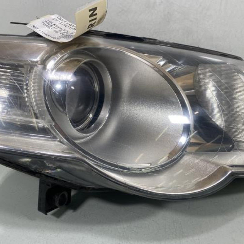 Optique avant principal droit (feux)(phare) VOLKSWAGEN PASSAT 5 Photo n°1