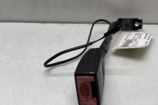 Attache ceinture avant gauche VOLKSWAGEN PASSAT 5