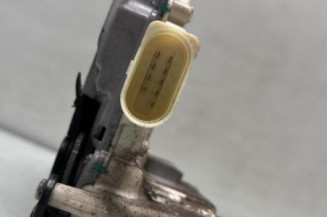 Serrure avant gauche VOLKSWAGEN PASSAT 5
