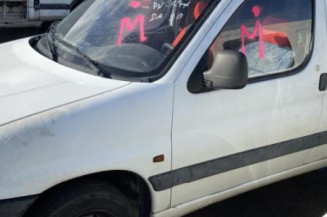 Pare choc avant PEUGEOT PARTNER 1