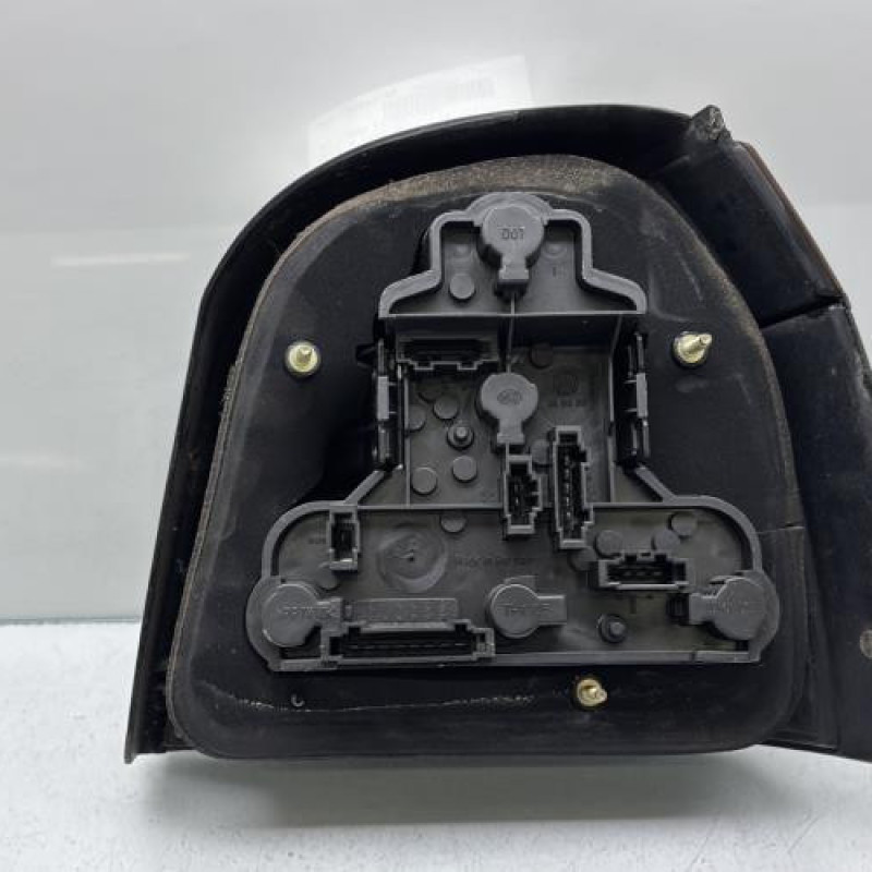 Feu arriere principal gauche (feux) VOLKSWAGEN GOLF 4 Photo n°4