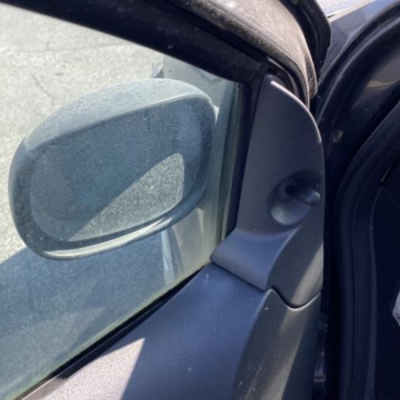 Feu arriere stop central CITROEN C2 Photo n°13