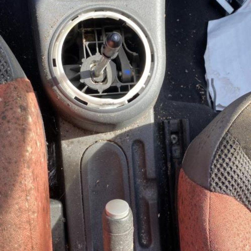 Feu arriere stop central CITROEN C2 Photo n°19