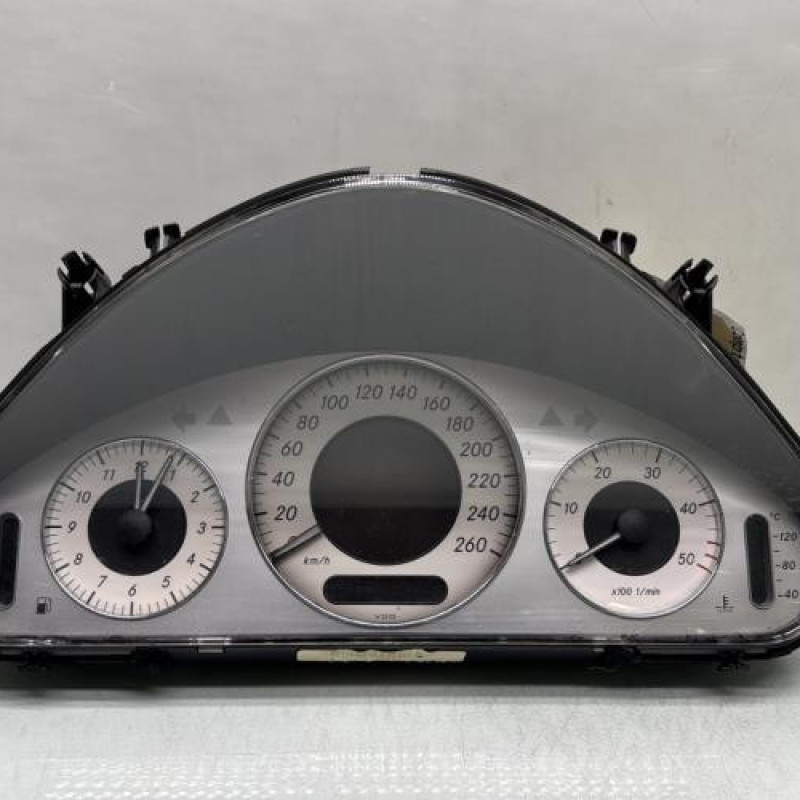 Compteur MERCEDES CLASSE E 211 Photo n°1
