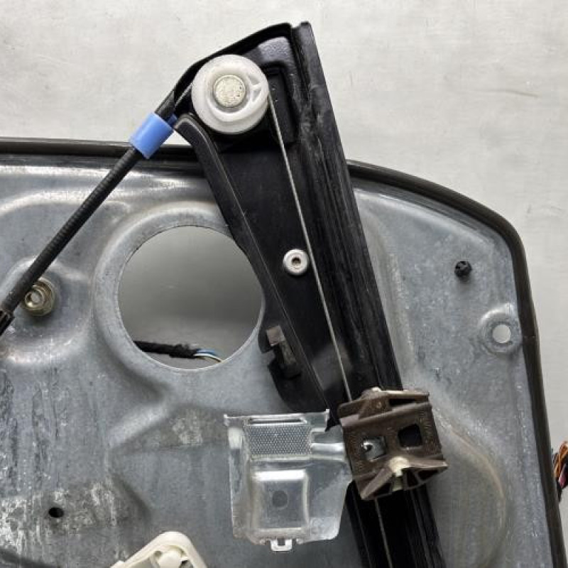 Leve vitre electrique avant droit SEAT IBIZA 3 Photo n°2