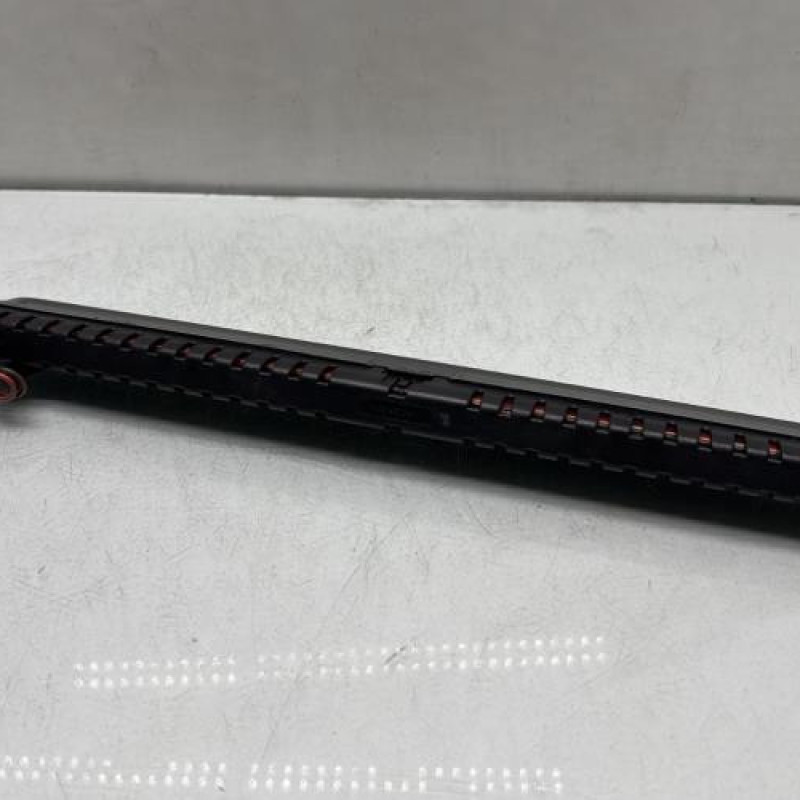 Feu arriere stop central VOLKSWAGEN GOLF 4 Photo n°2