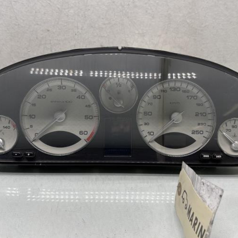 Compteur PEUGEOT 607 Photo n°1