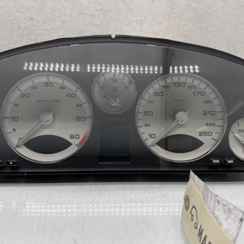 Compteur PEUGEOT 607 Photo n°2