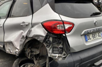 Bouton de coffre RENAULT CAPTUR 1