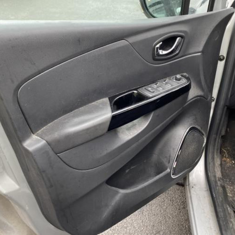 Bouton de coffre RENAULT CAPTUR 1 Photo n°12