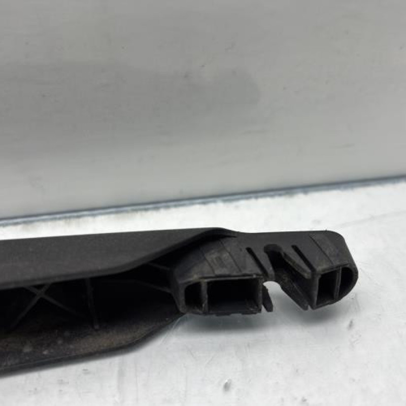Bras essuie glace arriere RENAULT SCENIC 3 Photo n°3