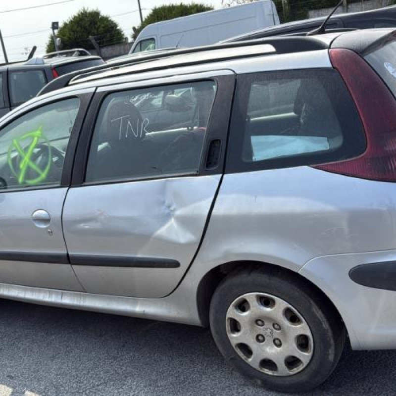 Malle/Hayon arriere PEUGEOT 206 Photo n°17